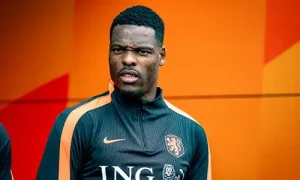 أخبار وملخص رونالد كومان أكد أن دينزل دومفريز سينضم إلى ريال مدريد عبر موقع كورة جول